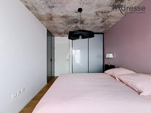 PUTEAUX/ Cours Voltaire - Appartement 2 pièces 62m² - 1 Terrasse - 1 Cave et 1 Parking