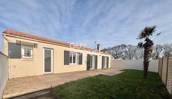 Maison à vendre à Sainte Soulle - 5 pièces, 4 chambres