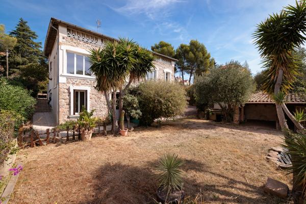maison bourgeoise a renover tres beau quartier