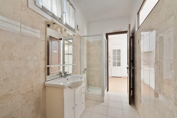 maison bourgeoise a renover tres beau quartier