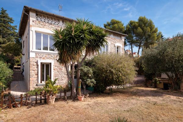 maison bourgeoise a renover tres beau quartier