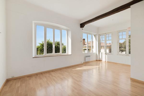 maison bourgeoise a renover tres beau quartier
