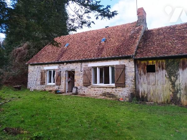 Maison de campagne à CHAMPSECRET