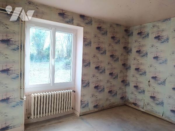 Maison de campagne à CHAMPSECRET