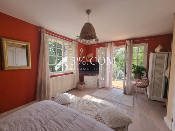 Mas 5 pièce(s) 4 chambre(s) 150 m²