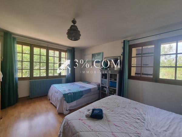 Mas 5 pièce(s) 4 chambre(s) 150 m²