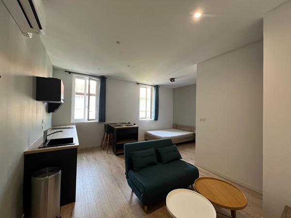 STUDIO CLIMATISE RENOVE QUARTIER 4 CHEMINS