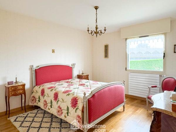 Maison 235 m² à Cholet 49300