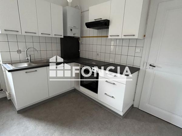 Location Appartement 4 pièces 80 m² - 7 PLACE JEANNE D'ARC Colmar 68000