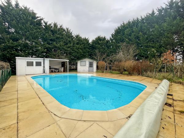 Maison à Azay-le-Rideau, 37190 - 7 pièces 164m²