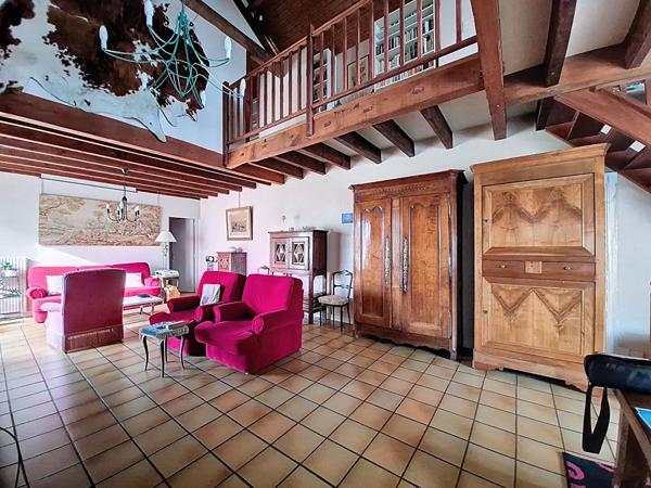 SAINT SEBASTIEN SUR LOIRE GRANDE MAISON FAMILIALE 4 CHAMBRES TERRAIN DIVISIBLE DE 1640M2 TRANSPORTS