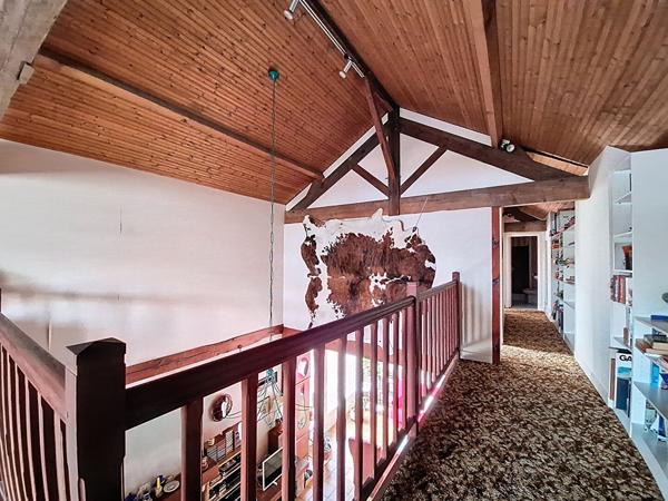 SAINT SEBASTIEN SUR LOIRE GRANDE MAISON FAMILIALE 4 CHAMBRES TERRAIN DIVISIBLE DE 1640M2 TRANSPORTS