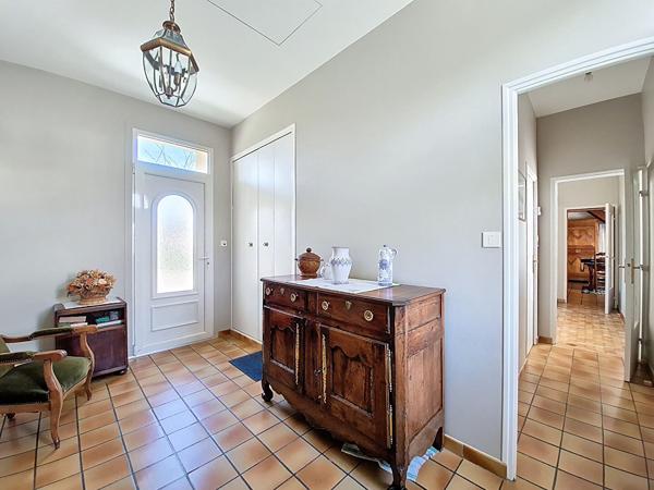 SAINT SEBASTIEN SUR LOIRE GRANDE MAISON FAMILIALE 4 CHAMBRES TERRAIN DIVISIBLE DE 1640M2 TRANSPORTS