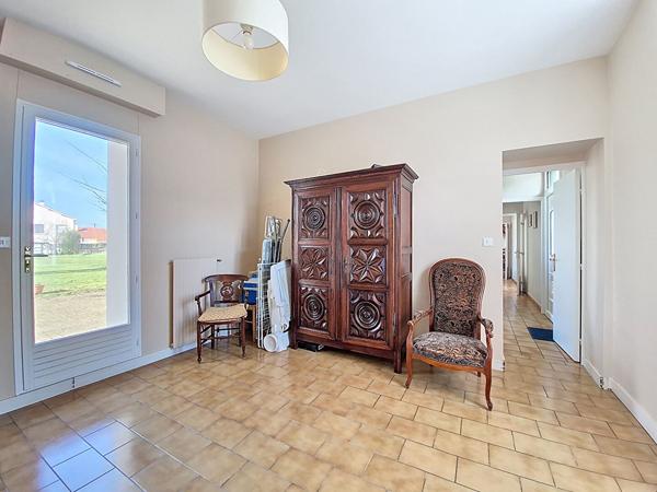SAINT SEBASTIEN SUR LOIRE GRANDE MAISON FAMILIALE 4 CHAMBRES TERRAIN DIVISIBLE DE 1640M2 TRANSPORTS