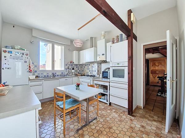 SAINT SEBASTIEN SUR LOIRE GRANDE MAISON FAMILIALE 4 CHAMBRES TERRAIN DIVISIBLE DE 1640M2 TRANSPORTS