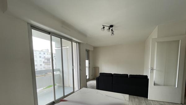 Appartement T2 de 46 m2 avec balcon, cave et parking en sous