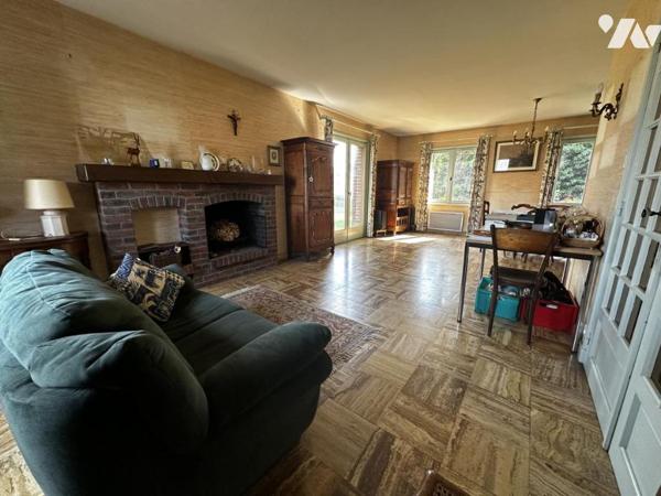 Maison familiale à fort potentiel – 1 105 m² de terrain