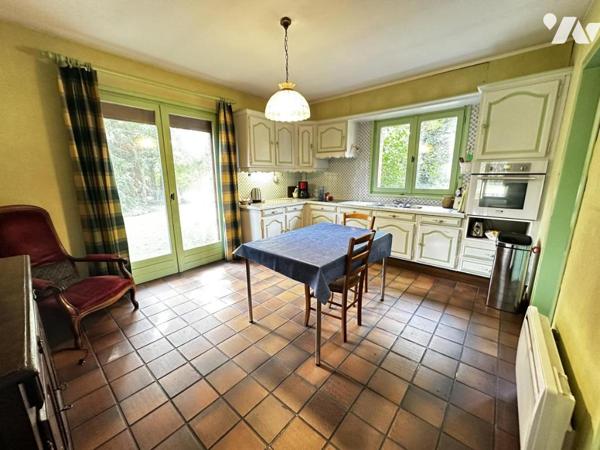 Maison familiale à fort potentiel – 1 105 m² de terrain