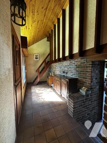 Maison familiale à fort potentiel – 1 105 m² de terrain