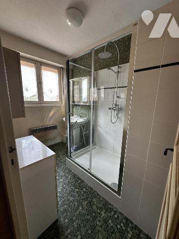 Maison familiale à fort potentiel – 1 105 m² de terrain