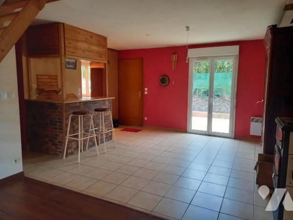 CAMARET SUR MER - Proche toutes commodités, maison en bon état, offrant pièce de vie avec coin ...