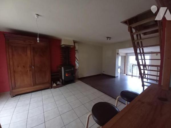 CAMARET SUR MER - Proche toutes commodités, maison en bon état, offrant pièce de vie avec coin ...