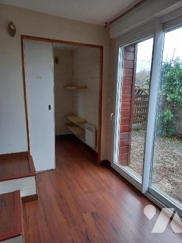 CAMARET SUR MER - Proche toutes commodités, maison en bon état, offrant pièce de vie avec coin ...