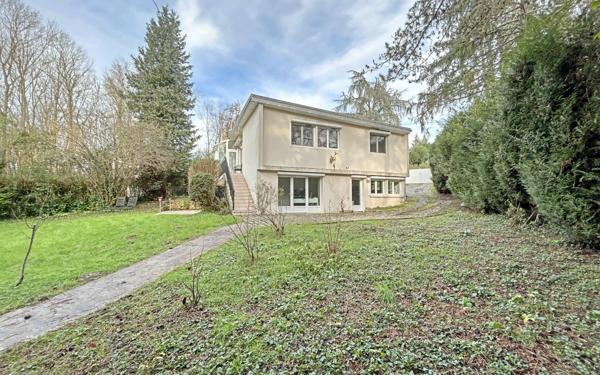 Maison à vendre    7 pièces • 180 m2 Gif-sur-Yvette