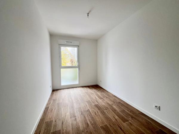 T3 neuf-balcon-2 stationnements