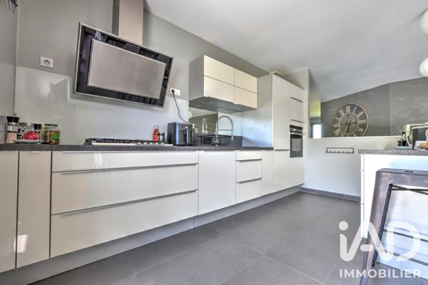 Maison à vendre 5 pièces 232 m² Rilhac-Rancon