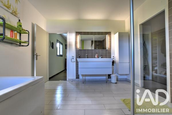 Maison à vendre 5 pièces 232 m² Rilhac-Rancon