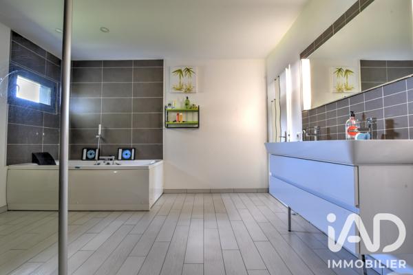 Maison à vendre 5 pièces 232 m² Rilhac-Rancon
