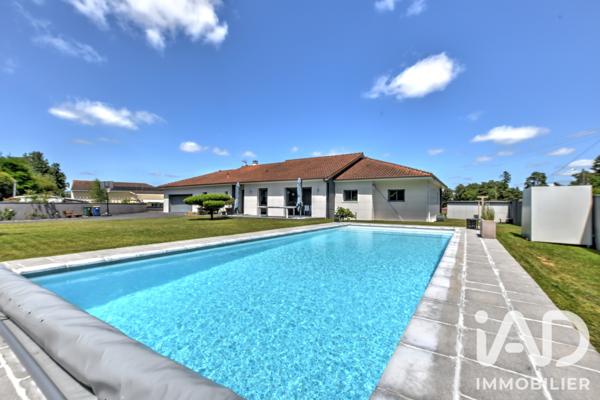 Maison à vendre 5 pièces 232 m² Rilhac-Rancon