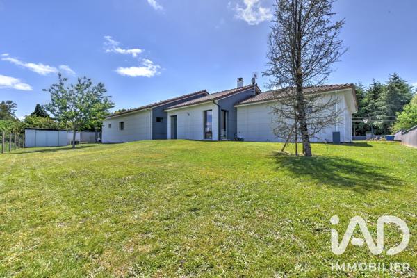 Maison à vendre 5 pièces 232 m² Rilhac-Rancon