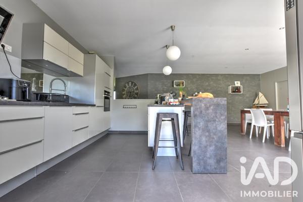 Maison à vendre 5 pièces 232 m² Rilhac-Rancon