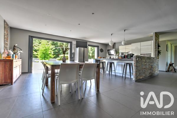 Maison à vendre 5 pièces 232 m² Rilhac-Rancon