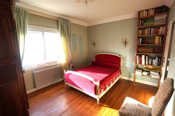 Maison à vendre à Royan - 5 pièces, 4 chambres, proche de la mer