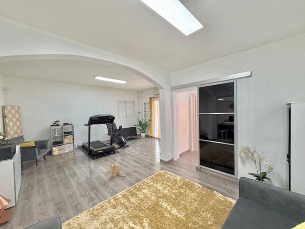 À VENDRE SAINT LOUIS (974) – Belle Villa T8 avec piscine – centre-ville