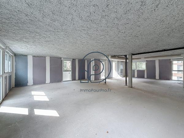 Croix – La Maillerie | Bureau neuf 94 m² + loggia | À vendre