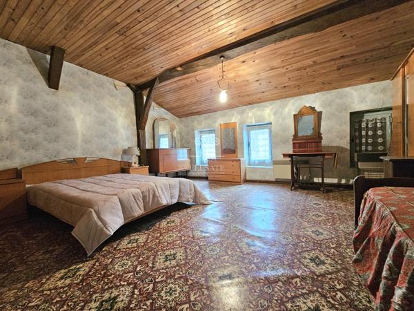 Eauze (32800) ENSEMBLE IMMOBILIER T8 - 204M² AVEC DEUX MAISONS INDEPENDANTES AVEC COUR INTERIEUR / EAUZE