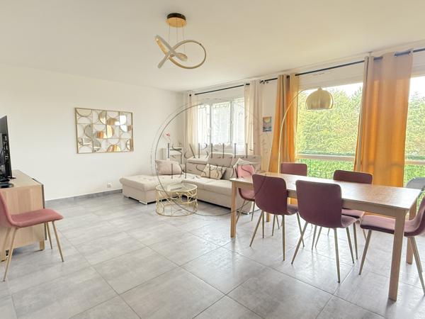 CHAMBOURCY – Appartement familial 92 m² – 3 chambres – Balcon – DPE D