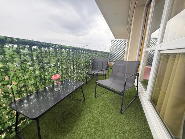 CHAMBOURCY – Appartement familial 92 m² – 3 chambres – Balcon – DPE D