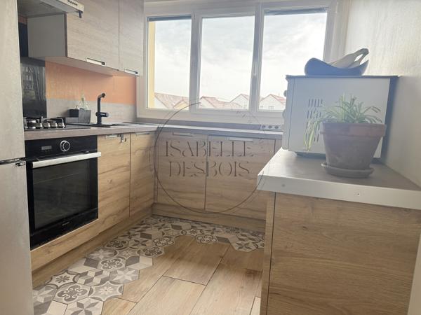 CHAMBOURCY – Appartement familial 92 m² – 3 chambres – Balcon – DPE D