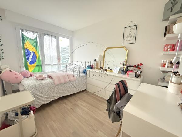 CHAMBOURCY – Appartement familial 92 m² – 3 chambres – Balcon – DPE D