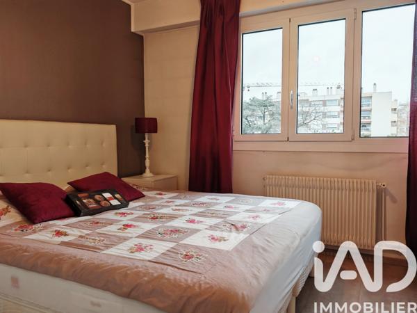 Location appartement 3 pièces 74 m² Lyon 7