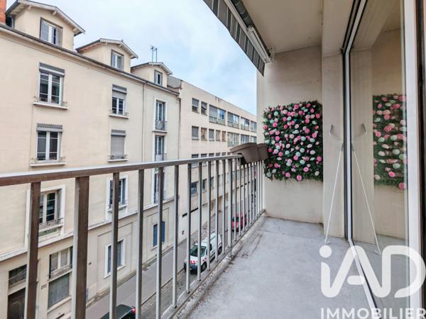 Location appartement 3 pièces 74 m² Lyon 7