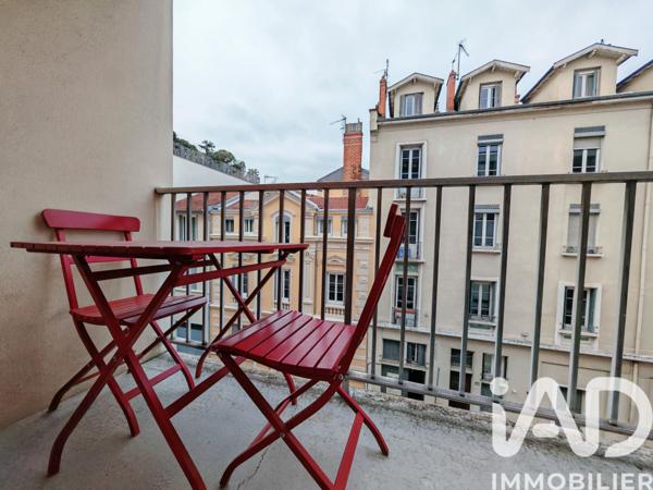 Location appartement 3 pièces 74 m² Lyon 7