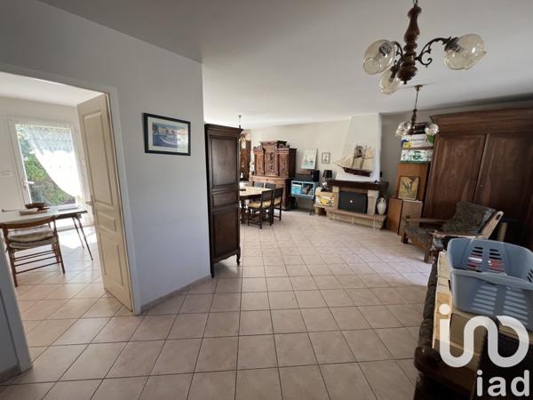 Maison traditionnelle 5 pièces de 108 m² à Salles-sur-Mer (17220)