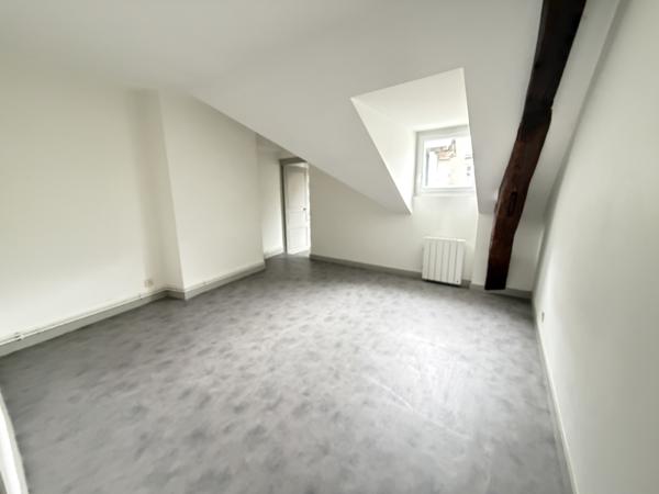 Appartement à vendre à Angers – 48 m² – Hyper-centre – Dernier étage Détails des diagnostics énergétiques