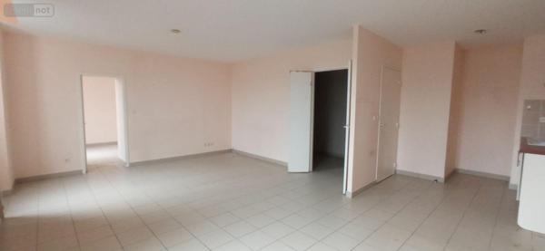 Appartement à rénover à vendre à Langres en Haute-Marne (52200), ref : 52020-26